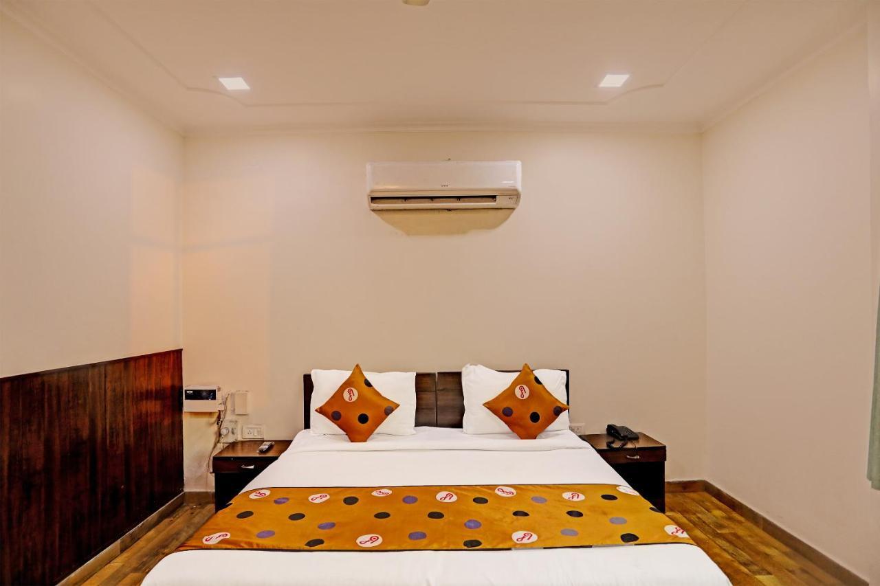 Hotel Grand Tushar - Ghaziabad Railway Station Экстерьер фото