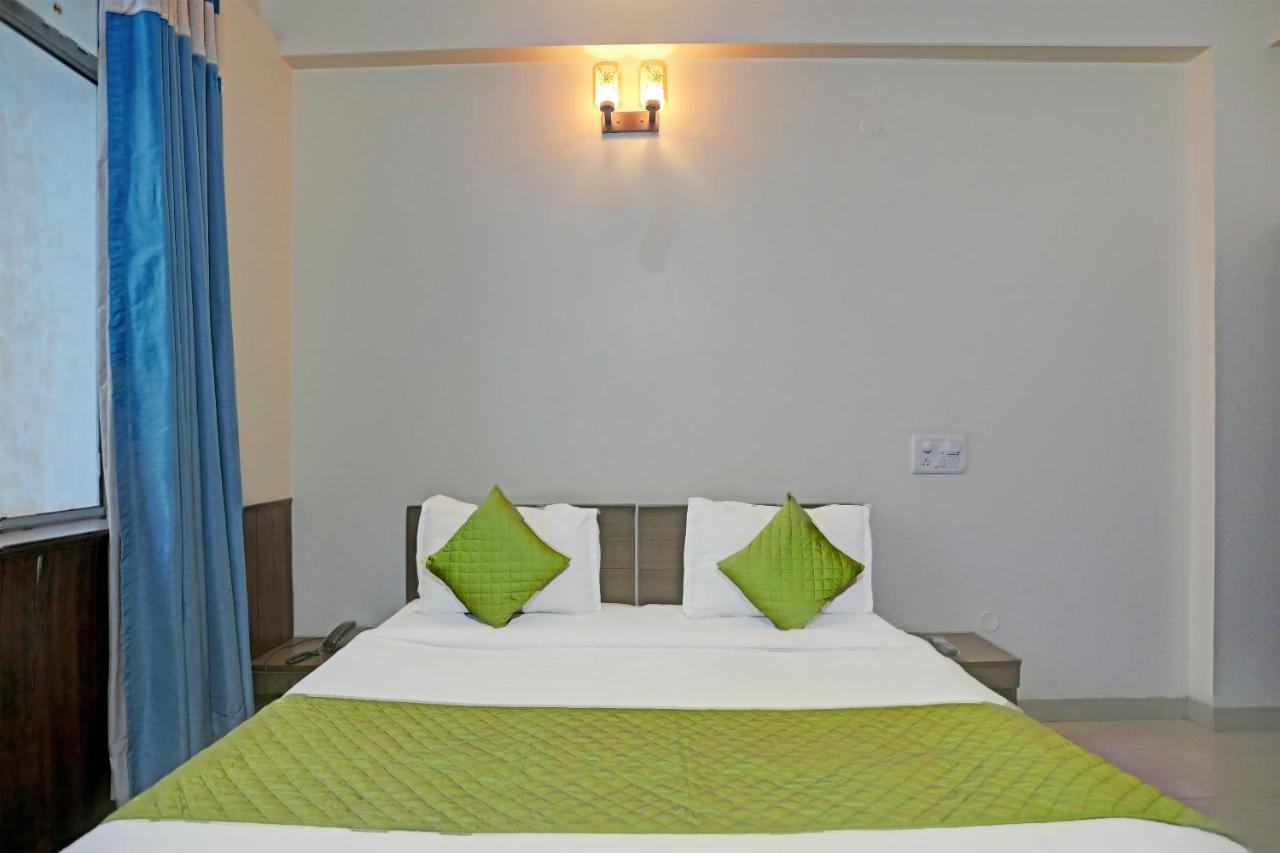 Hotel Grand Tushar - Ghaziabad Railway Station Экстерьер фото